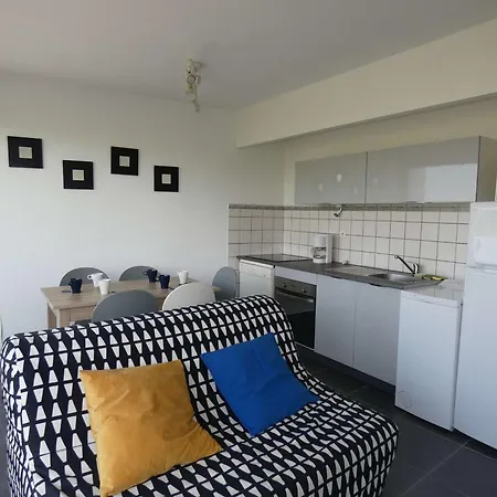 T2 Avec Piscine, Proche Et Commerces, Garage Prive, Quartier Couchant - Fr-1-328-227 Lejlighed