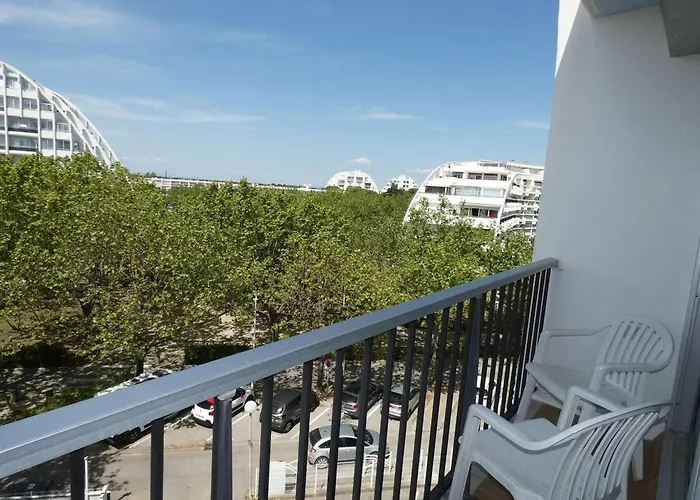 T2 Avec Piscine, Proche Et Commerces, Garage Prive, Quartier Couchant - Fr-1-328-227 * Ла-Гранд-Мот